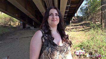 GERMAN SCOUT – Teen Elisa aus Bayern betruegt ihren Freund beim spontanen Model Job