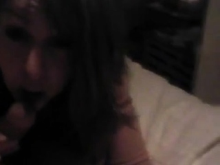 Amatr Svensk Tjej ger avsugning