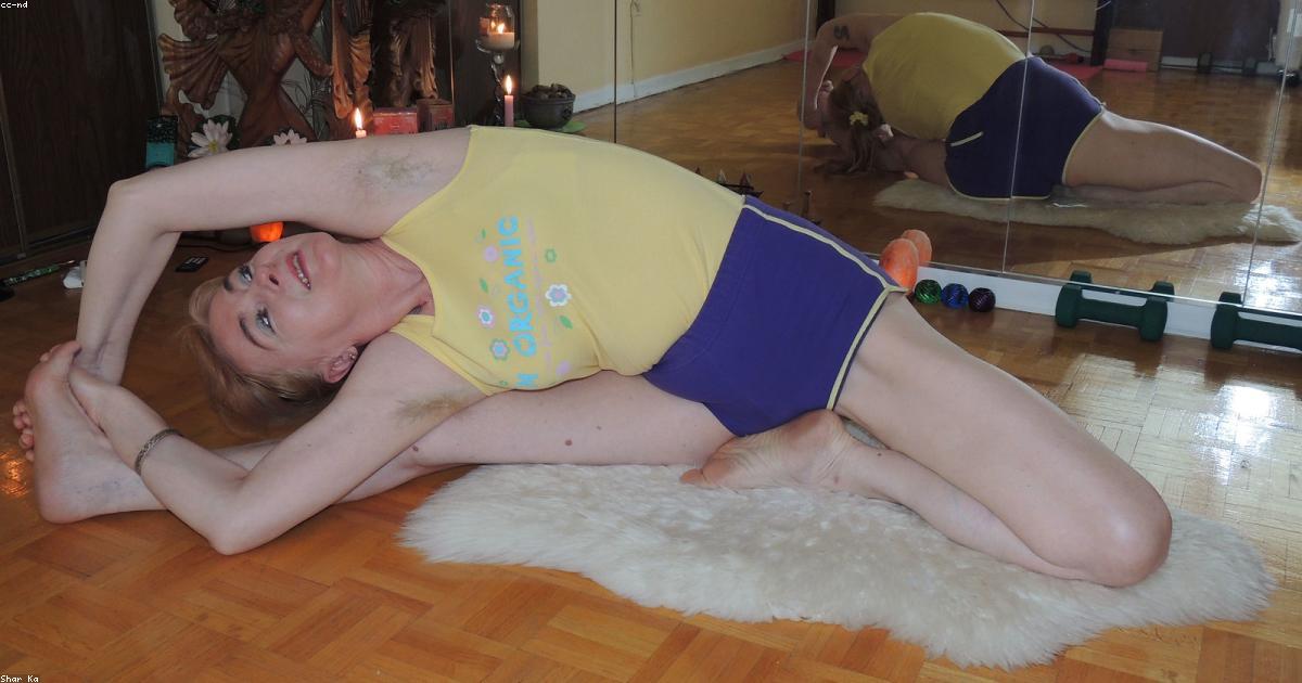 Properly Stretched Out With King Noire And Sarah Lace